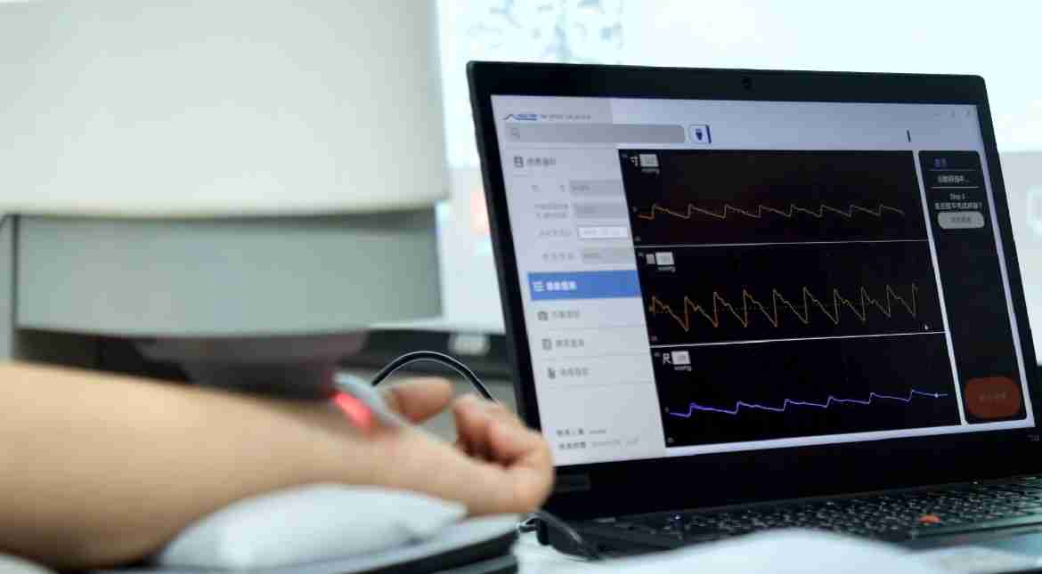 z6mg·人生就是博耘康以高解析与拟真的显示技术，，将其应用于中医检测，，，提供“中医数位化检测方案”，，使传统中医检测结果数据化与可视化