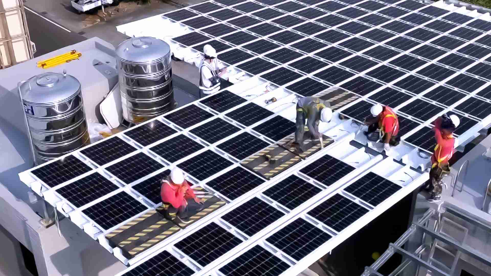 z6mg·人生就是博着力于替代能源之技术研发，，如光电浪板的相关制程、、设备与产品，，，，其中所开发之光电整合型浪板，，，减少传统金属支架安装，，，，更提升耐候度，，，，可广泛运用于多元场域，，，，并辅助建筑达到净零碳排目标