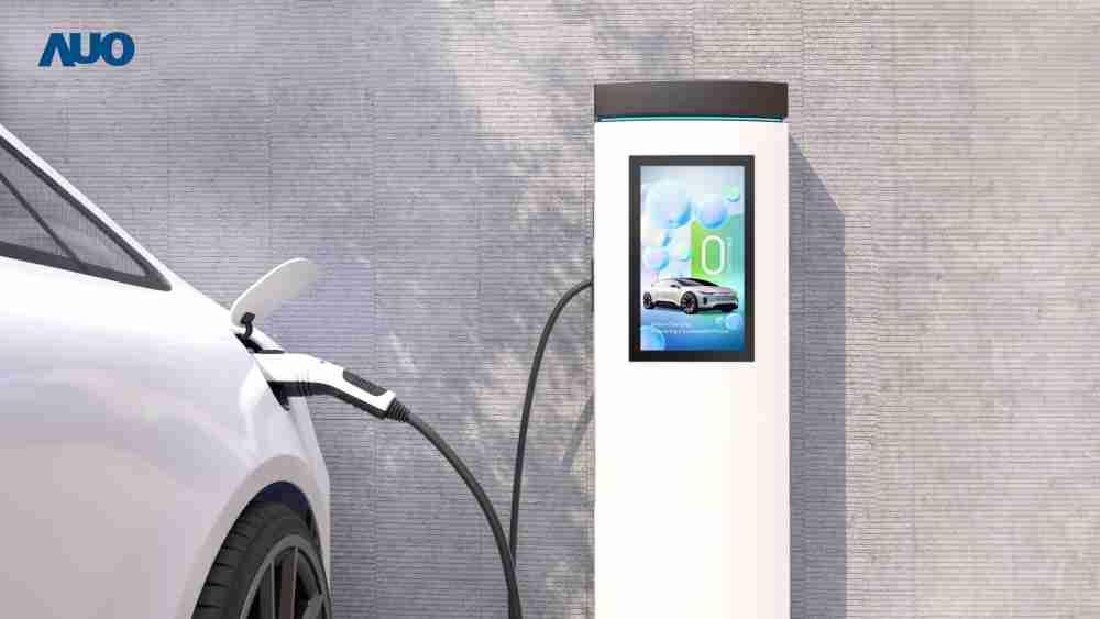 友達〝EVSE車用充電樁解決方案〞專為電動汽車充電樁設計，，，，具有高亮度、、、、克服戶外艱難環境的耐溫、、耐紫外線等特性，，並搭載散熱性及擴充性強的高效能工業電腦，，，，可實現人機互動訴求，，如資訊顯示、、、支付等應用